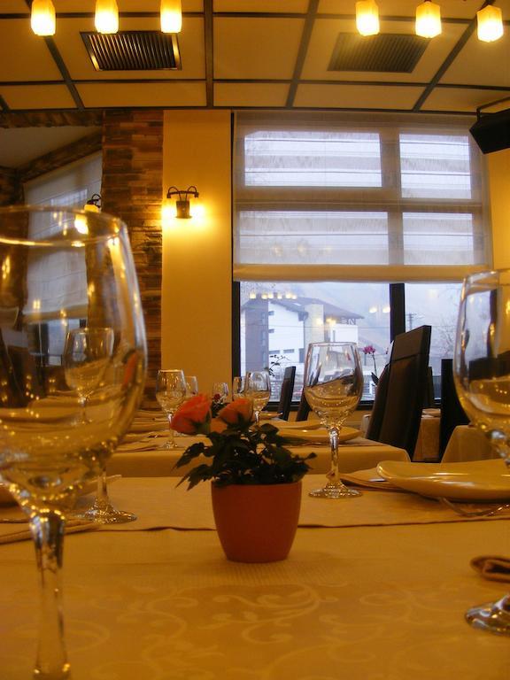 Hotel Hillden Lodge&Restaurant Drumu Carului Zewnętrze zdjęcie