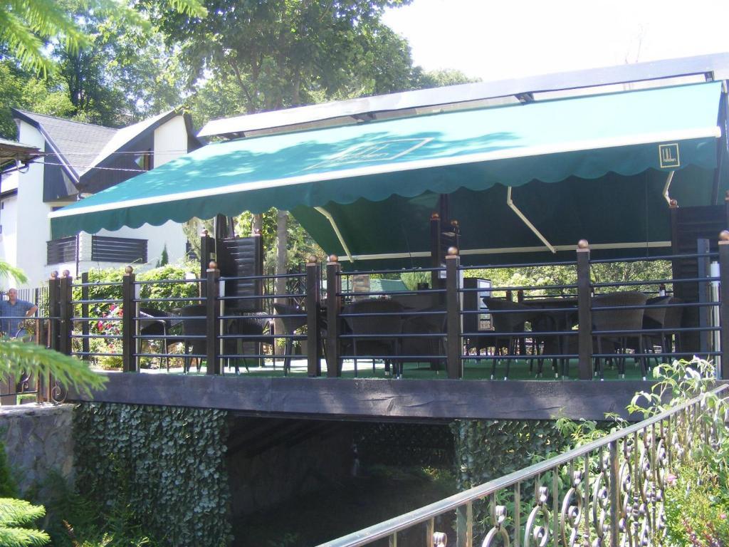 Hotel Hillden Lodge&Restaurant Drumu Carului Zewnętrze zdjęcie